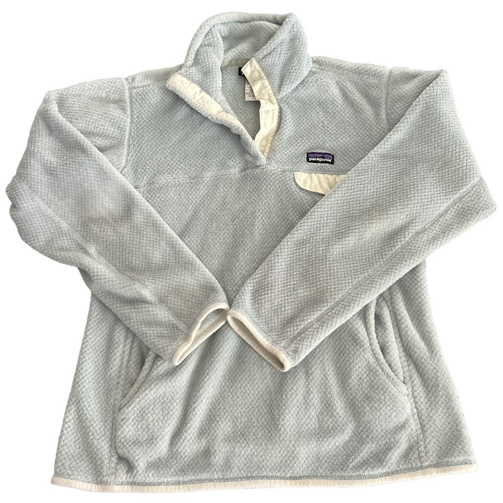 Patagonia. Women’s Size Medium. Light Blue and Cream.